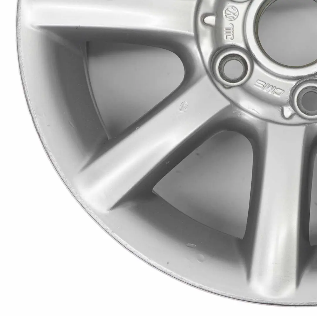 Argento Cerchio in lega 15" ET:37 7J per VW Volkswagen Passat B5 con numero di parte 3B0601025S VW Volkswagen Passat B5 Argento Cerchio in lega 15" ET:37 7J - SKU 3B0601025S-1 - Numero di parte 3B0601025S