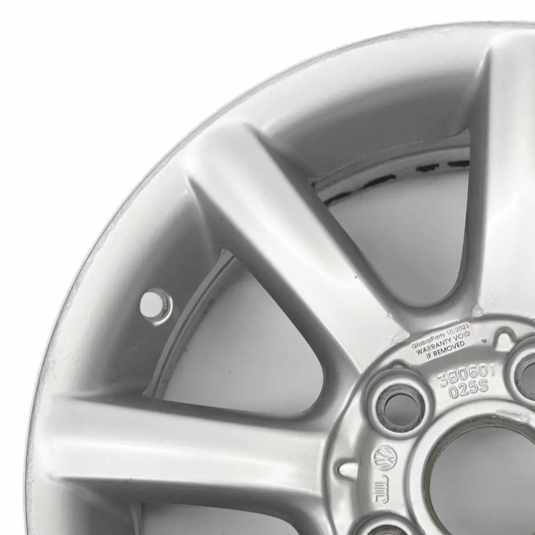 Silberne Leichtmetall felge 15" ET:37 7J für VW Volkswagen Passat B5 mit Teilenummer 3B0601025S VW Volkswagen Passat B5 Silberne Leichtmetall felge 15" ET:37 7J - SKU 3B0601025S-1 - Teilenummer 3B0601025S