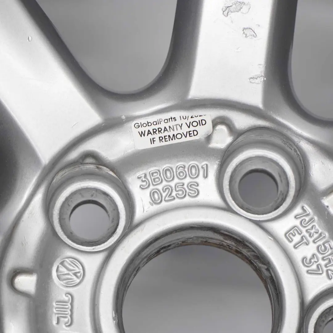 VW Volkswagen Passat B5 Silberne Leichtmetall felge 15" ET:37 7J - SKU 3B0601025S-2 - Teilenummer 3B0601025S