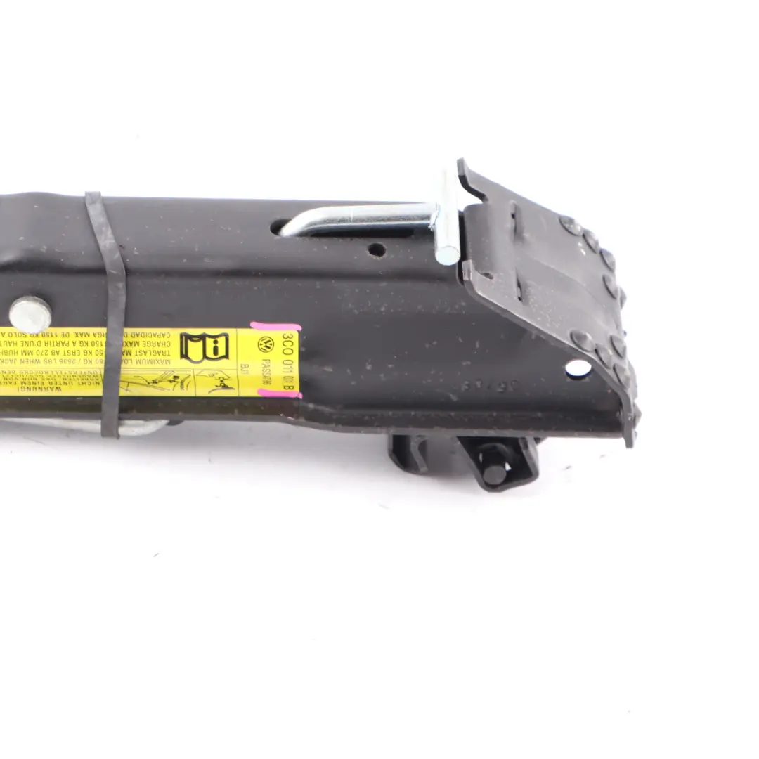 Lifting Jack Car Jack Tool Wheel Lifter to VW Volkswagen Passat B6 with Part number 3C0011031B VW Volkswagen Passat B6 Lifting Jack Car Jack Tool Wheel Lifter - SKU 3C0011031B - Part number 3C0011031B