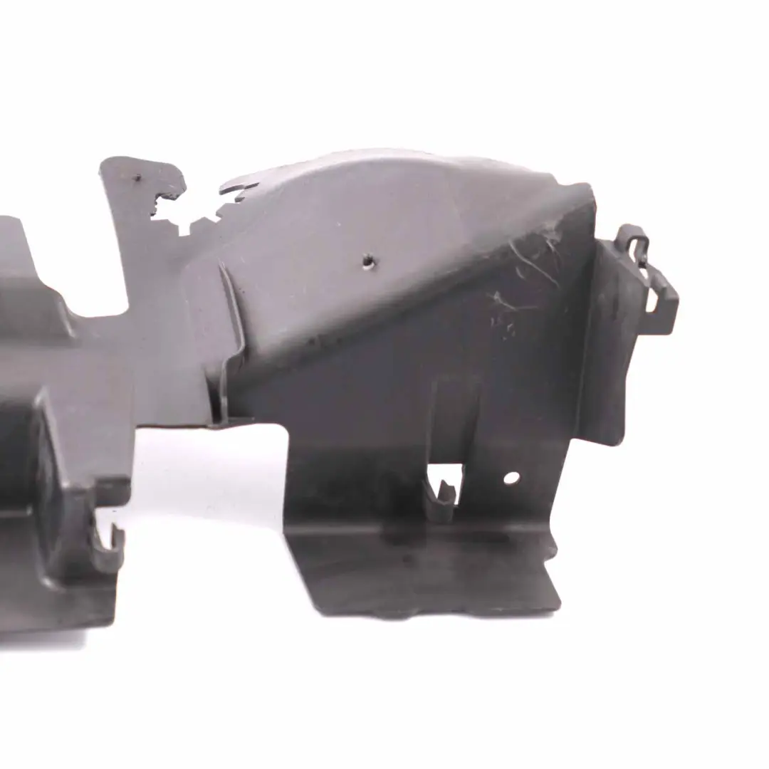 Radiador Izquierdo Guía De Canal De Refrigeración De Aire para VW Passat B6 con número de pieza 3C0121283 VW Passat B6 Radiador Izquierdo Guía De Canal De Refrigeración De Aire - SKU 3C0121283 - Número de pieza 3C0121283