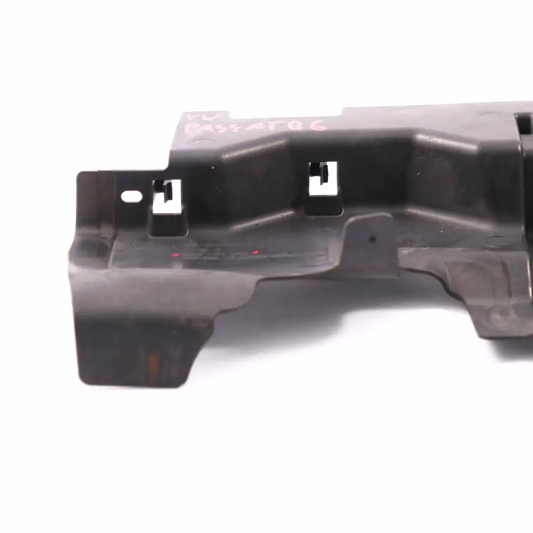 Radiador Izquierdo Guía De Canal De Refrigeración De Aire para VW Passat B6 con número de pieza 3C0121283 VW Passat B6 Radiador Izquierdo Guía De Canal De Refrigeración De Aire - SKU 3C0121283 - Número de pieza 3C0121283