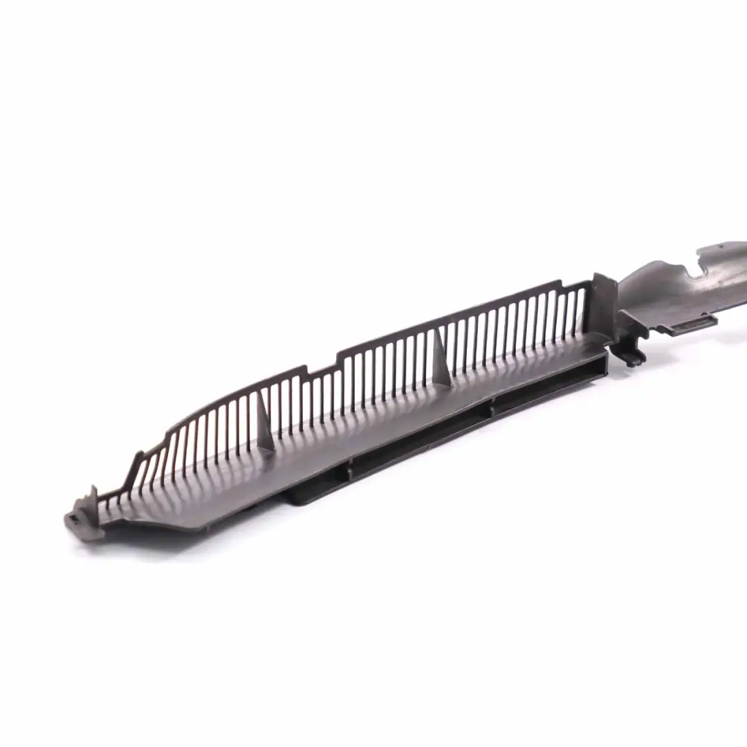 Panel Frontal Entrada de Aire Canal Guía Conducto para VW Passat B6 con número de pieza 3C0121330 VW Passat B6 Panel Frontal Entrada de Aire Canal Guía Conducto - SKU 3C0121330-1 - Número de pieza 3C0121330