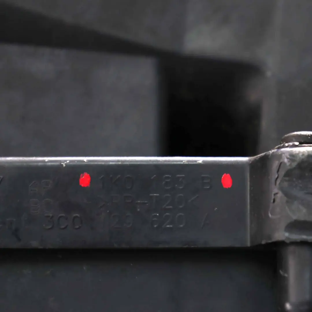 Audi A3 8P Boîtier de filtre à air Silencieux d'admission d'air 3C0 129 607 A - SKU 3C0129607AB - Numéro de pièce 3C0129607A