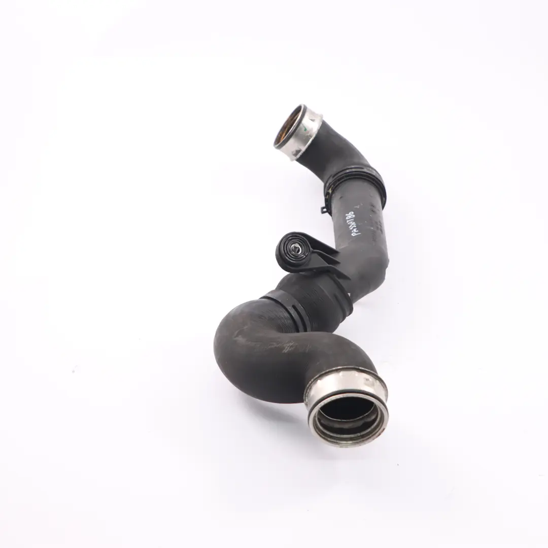 MK5 1.9 TDI Tuyau de charge d'air Turbo Intercooler pour VW Passat B6 Golf à propos du numéro de pièce 3C0145770B VW Passat B6 Golf MK5 1.9 TDI Tuyau de charge d'air Turbo Intercooler - SKU 3C0145770B - Numéro de pièce 3C0145770B