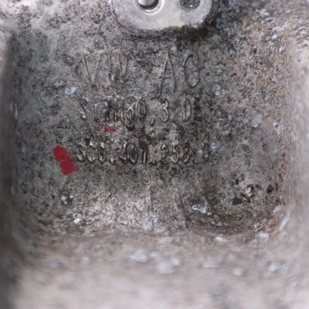 Zwrotnica Przód Prawa VW Passat B6 do o numerze 3C0407258G Zwrotnica Przód Prawa VW Passat B6 - SKU 3C0407258G - Numer Części 3C0407258G