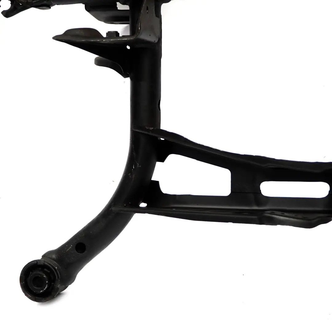 Wózek Sanki Kołyska Tył Tylna do VW Volkswagen Passat B6 o numerze 3C0505235AC VW Volkswagen Passat B6 Wózek Sanki Kołyska Tył Tylna - SKU 3C0505235AC - Numer Części 3C0505235AC