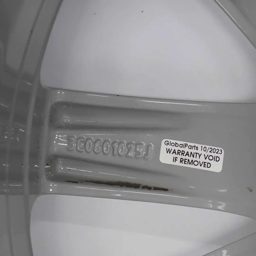 Jante en alliage argenté 17" ET:47 7,5J pour VW Volkswagen Passat B6 Audi à propos du numéro de pièce 3C0601025J VW Volkswagen Passat B6 Audi Jante en alliage argenté 17" ET:47 7,5J - SKU 3C0601025J-1 - Numéro de pièce 3C0601025J