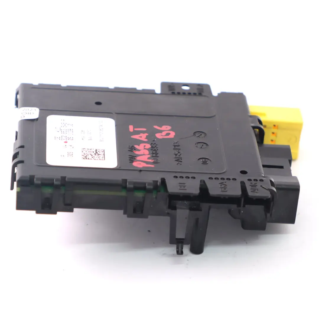 Module de commande du volant et de la colonne direction pour VW Passat B6 à propos du numéro de pièce 3C0953549A VW Passat B6 Module de commande du volant et de la colonne direction - SKU 3C0953549A - Numéro de pièce 3C0953549A