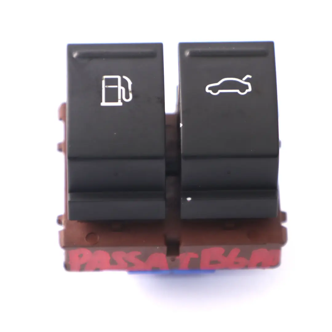 Bouton d'ouverture de la trappe à carburant pour Volkswagen VW Passat B6 à propos du numéro de pièce 3C0959903B Volkswagen VW Passat B6 Bouton d'ouverture de la trappe à carburant - SKU 3C0959903B - Numéro de pièce 3C0959903B
