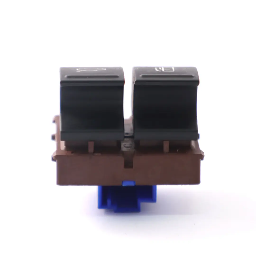 Bouton d'ouverture de la trappe à carburant pour Volkswagen VW Passat B6 à propos du numéro de pièce 3C0959903B Volkswagen VW Passat B6 Bouton d'ouverture de la trappe à carburant - SKU 3C0959903B - Numéro de pièce 3C0959903B