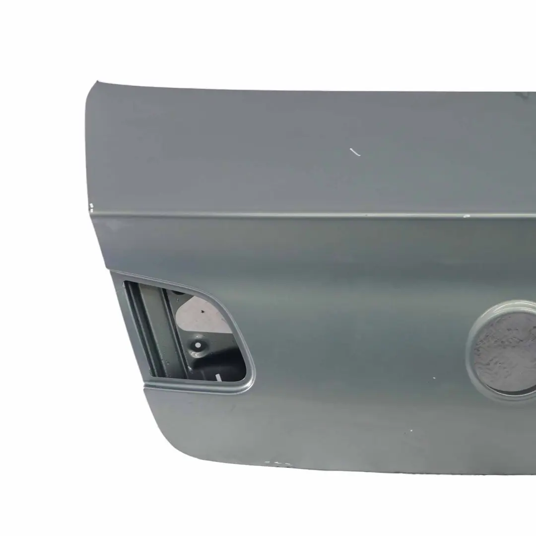 Klapa Bagażnika Tylna Iron Grey LC7Z do VW Passat B6 o numerze 3C5827025H VW Passat B6 Klapa Bagażnika Tylna Iron Grey LC7Z - SKU 3C5827025H-IGR - Numer Części 3C5827025H