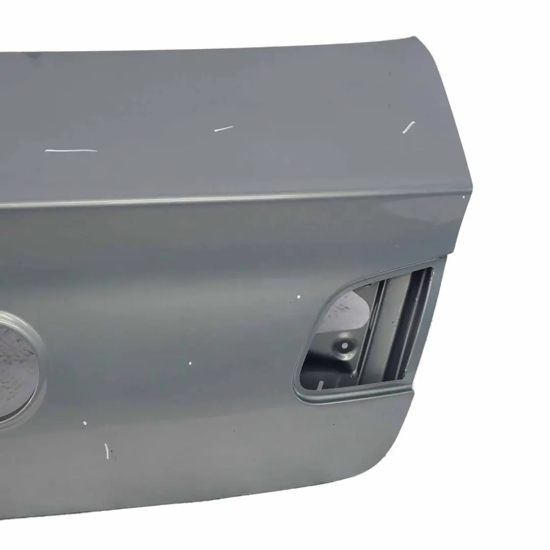 Klapa Bagażnika Tylna Iron Grey LC7Z do VW Passat B6 o numerze 3C5827025H VW Passat B6 Klapa Bagażnika Tylna Iron Grey LC7Z - SKU 3C5827025H-IGR - Numer Części 3C5827025H