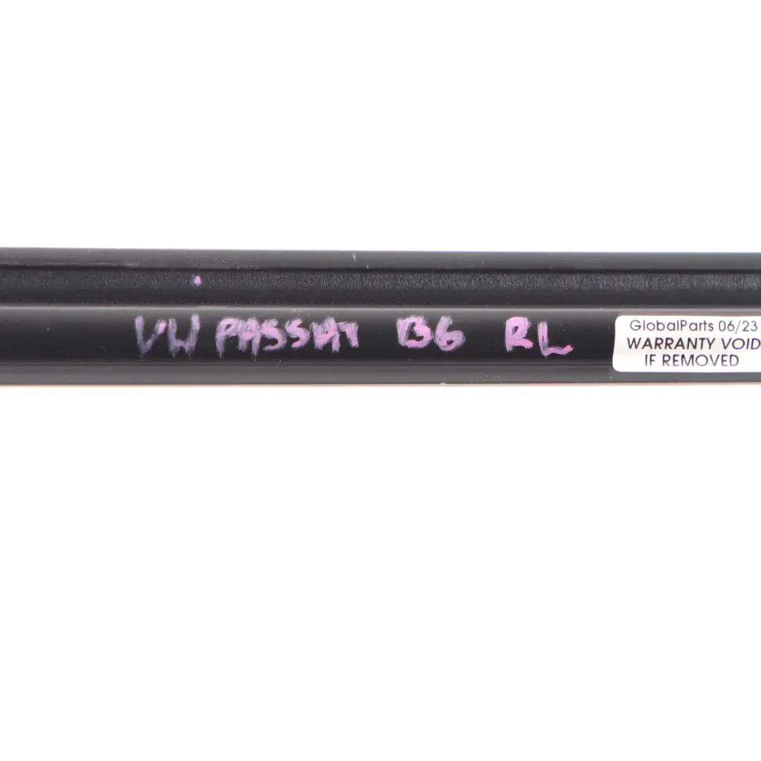 Guarnizione Finestra Porta Posteriore Sinistra Striscia 8E0839479 per Audi A4 B7 con numero di parte 3C5839471B Audi A4 B7 Guarnizione Finestra Porta Posteriore Sinistra Striscia 8E0839479 - SKU 3C5839471B - Numero di parte 3C5839471B