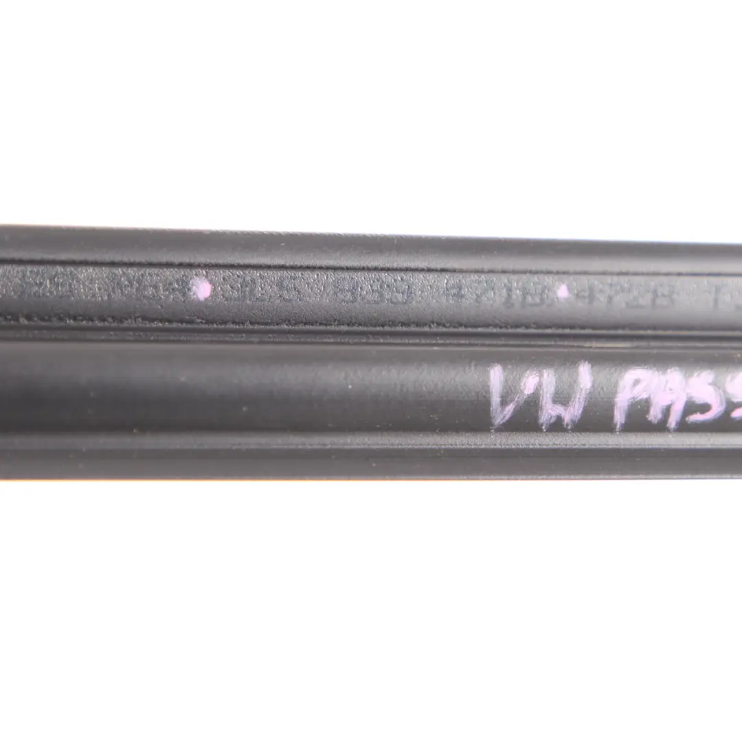 Window Seal Volkswagen VW Passat B6 Door Rear Left N/S Gasket Strip to with Part number 3C5839471B Window Seal Volkswagen VW Passat B6 Door Rear Left N/S Gasket Strip - SKU 3C5839471B - Part number 3C5839471B