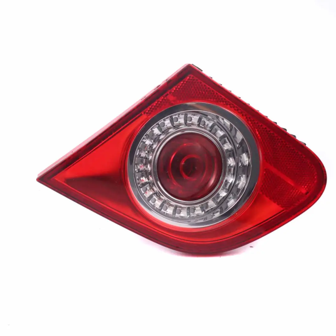 Luz Trasera Derecha Tapa Maletero Portón Trasero para VW Passat B6 Berlina con número de pieza 3C5945094F VW Passat B6 Berlina Luz Trasera Derecha Tapa Maletero Portón Trasero - SKU 3C5945094F - Número de pieza 3C5945094F