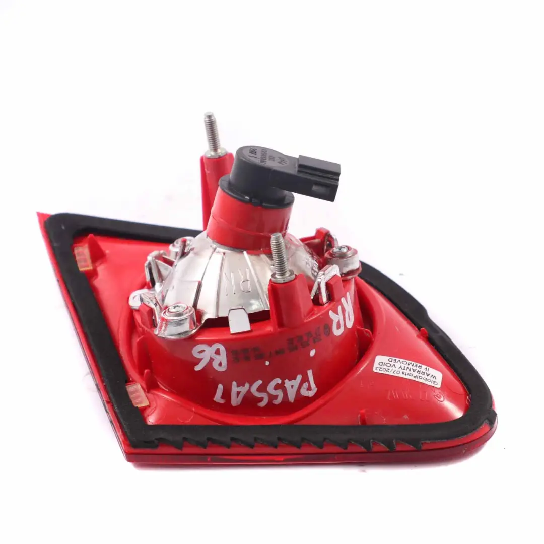 Feu arrière droit Couvercle coffre Feu hayon pour VW Passat B6 Saloon à propos du numéro de pièce 3C5945094F VW Passat B6 Saloon Feu arrière droit Couvercle coffre Feu hayon - SKU 3C5945094F - Numéro de pièce 3C5945094F