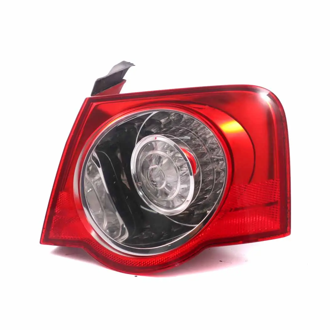 Lamp Right O/S Tail Light to VW Volkswagen Passat B6 Saloon Rear with Part number 3C5945096H VW Volkswagen Passat B6 Saloon Rear Lamp Right O/S Tail Light - SKU 3C5945096H - Part number 3C5945096H