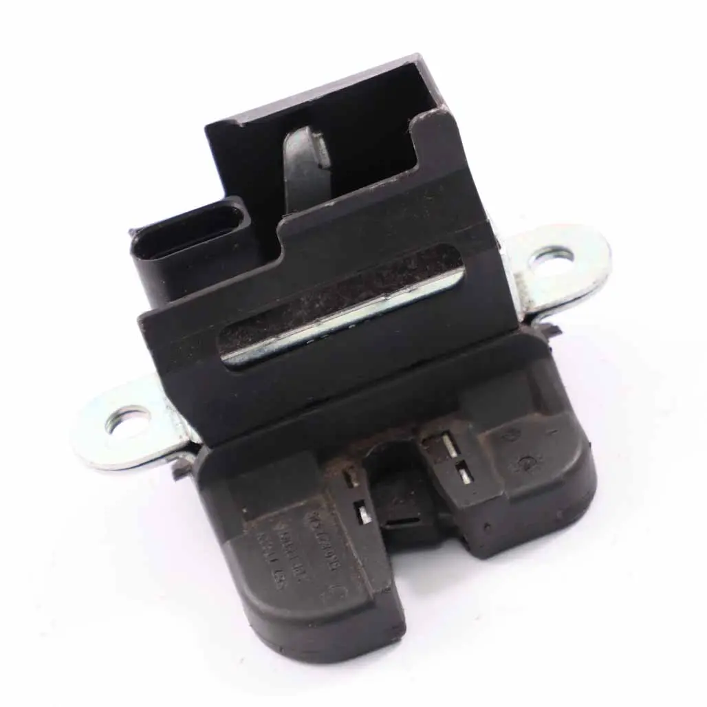 VW Golf MK5 Mécanisme arrière de verrouillage du coffre du hayon - SKU 3C9827645A - Numéro de pièce 3C9827645A