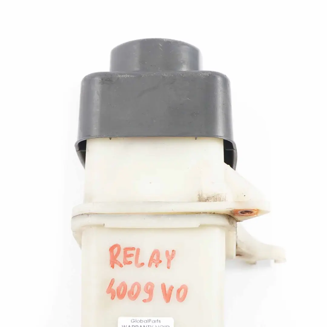 Citroen Relay Jumper Peugeot Boxer Oil Power Steering Fluid Tank Bottle to with Part number 4009V0 Citroen Relay Jumper Peugeot Boxer Oil Power Steering Fluid Tank Bottle - SKU 4009V0 - Part number 4009V0