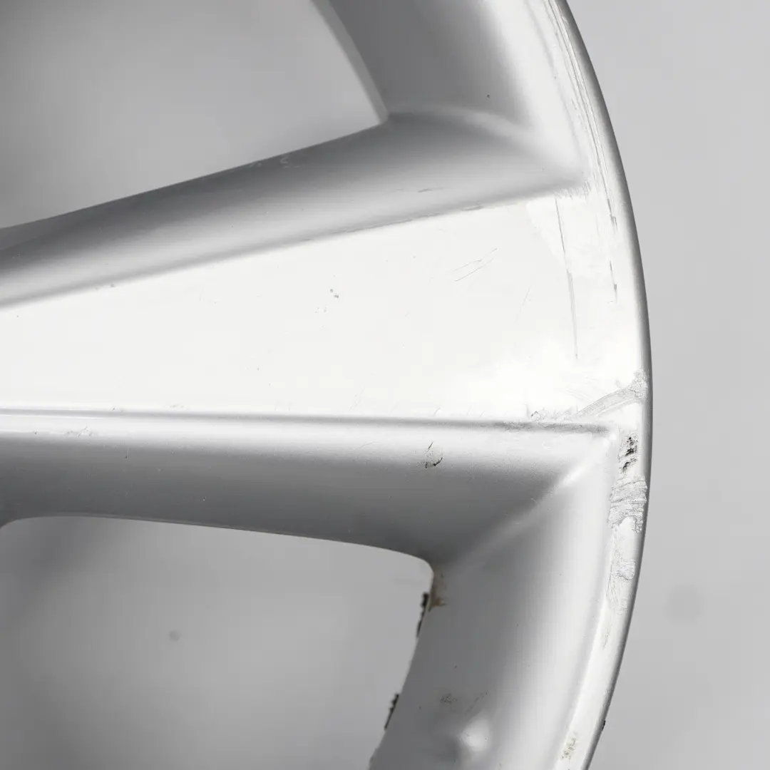 Silberne Leichtmetallfelge 17" ET:40 6.5J für Nissan Qashqai J10 mit Teilenummer 40300EY17C Nissan Qashqai J10 Silberne Leichtmetallfelge 17" ET:40 6.5J - SKU 40300EY17C-1 - Teilenummer 40300EY17C