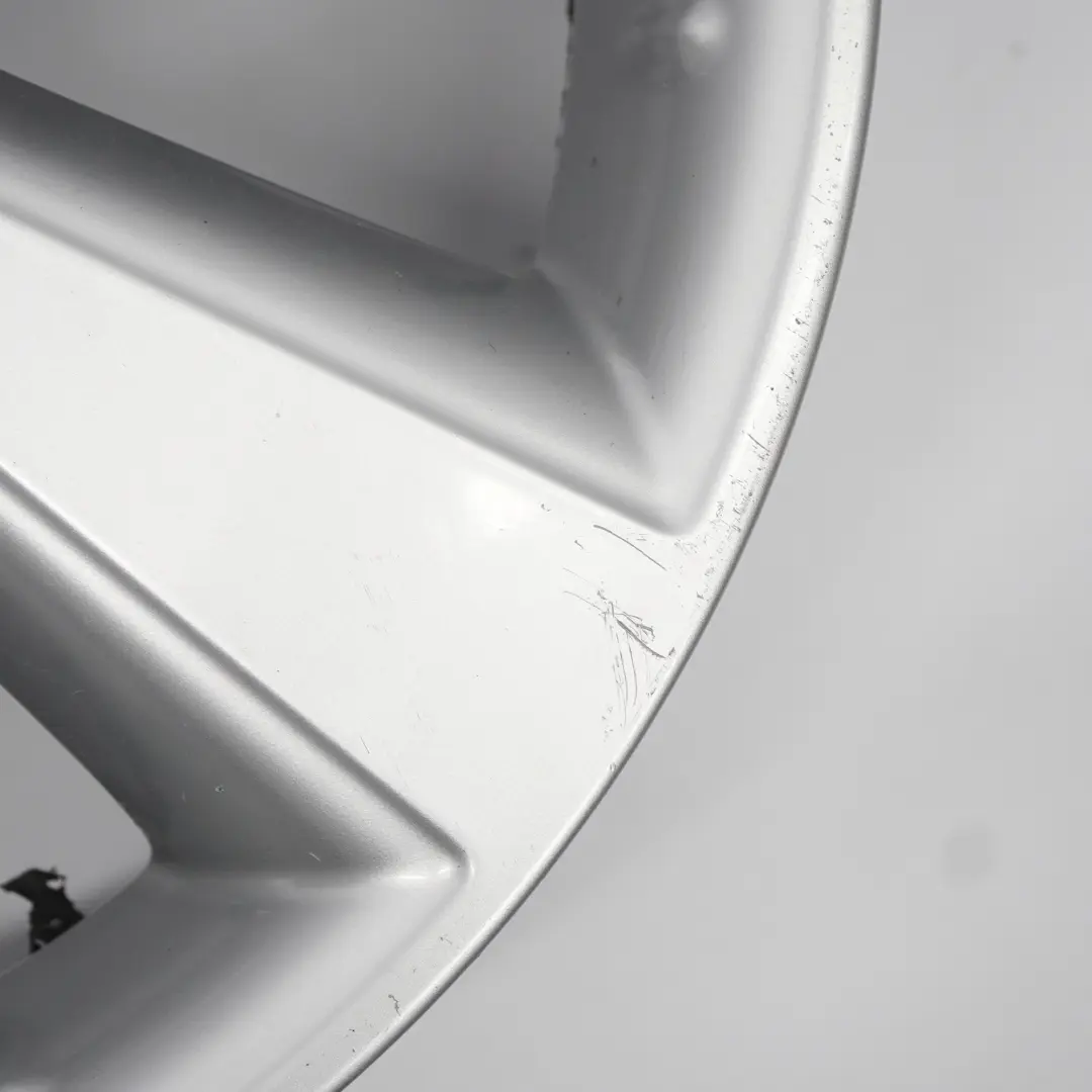 Jante alliage argentée 17" ET:40 6.5J pour Nissan Qashqai J10 à propos du numéro de pièce 40300EY17C Nissan Qashqai J10 Jante alliage argentée 17" ET:40 6.5J - SKU 40300EY17C-2 - Numéro de pièce 40300EY17C