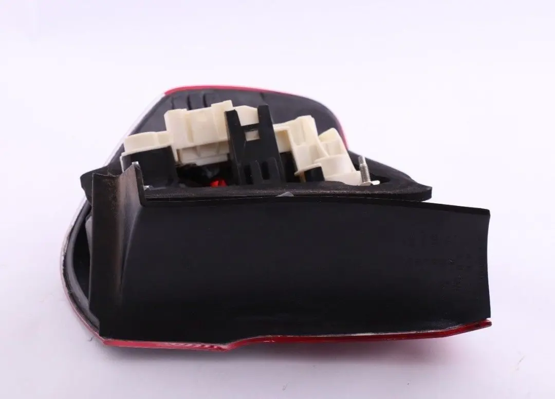 BMW 3 SERIES E90 Lamp Light In The Side Panel Rear Left N/S 0 - SKU 406879 - Part number 406879