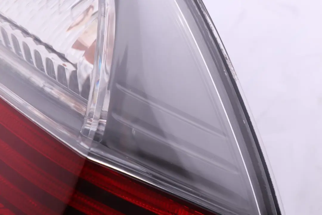 BMW 3 SERIES E90 Rear Light Lamp In The Side Panel Rear Right O/S 0 - SKU 406880 - Part number 406880
