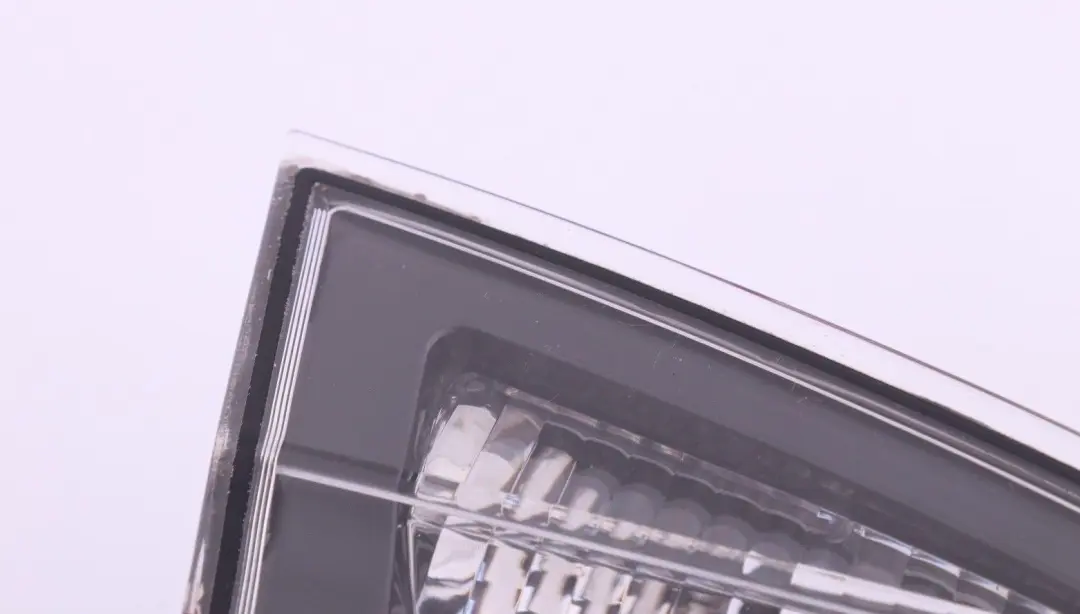 Reihe E90 Heckleuchte Heckklappe links 63210 0 für BMW 3 mit Teilenummer 406883 BMW 3 Reihe E90 Heckleuchte Heckklappe links 63210 0 - SKU 406883 - Teilenummer 406883