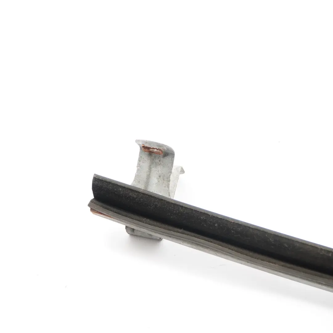 Fensterführungs schiene vorne links Tür Dichtung Montage für Ford Transit mit Teilenummer 4346289 Ford Transit Fensterführungs schiene vorne links Tür Dichtung Montage - SKU 4346289 - Teilenummer 4346289