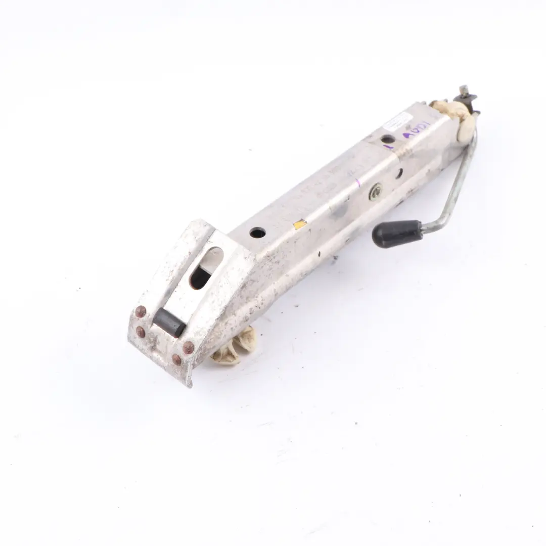 Lifting Jack Emergency Wheel Lifting Tool to Audi 80 90 100 Car with Part number 443011031 Audi 80 90 100 Car Lifting Jack Emergency Wheel Lifting Tool - SKU 443011031 - Part number 443011031