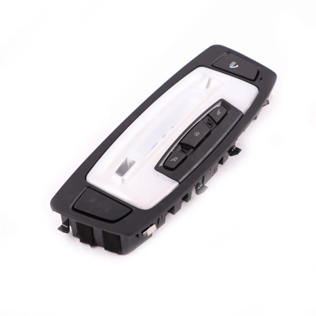 Lampka Oświetlenie Kabiny do BMW F33 F83 M4 o numerze 4527904 BMW F33 F83 M4 Lampka Oświetlenie Kabiny - SKU 4527904 - Numer Części 4527904