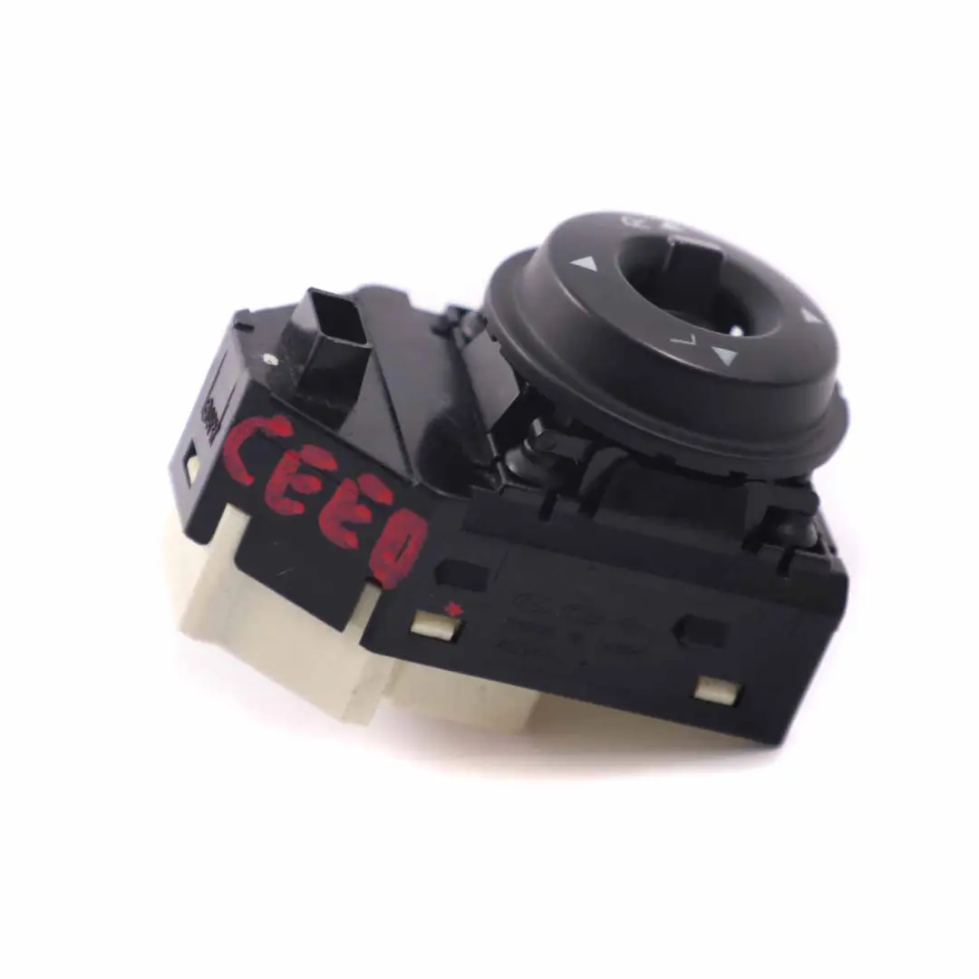 MK1 Interruptor espejo retrovisor Botón regulador de control para Kia Ceed ED con número de pieza 457480 Kia Ceed ED MK1 Interruptor espejo retrovisor Botón regulador de control - SKU 457480 - Número de pieza 457480