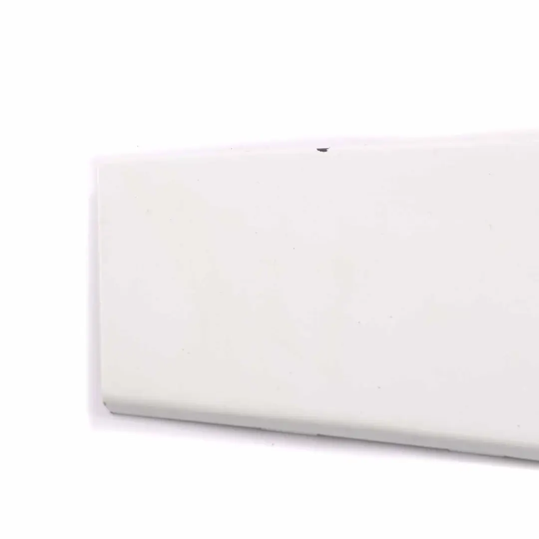 Kraftstofftankklappe Abdeckung Trim Frozen White - Z2 für Ford Transit Mk7 mit Teilenummer 4637797 Ford Transit Mk7 Kraftstofftankklappe Abdeckung Trim Frozen White - Z2 - SKU 4637797-FW - Teilenummer 4637797