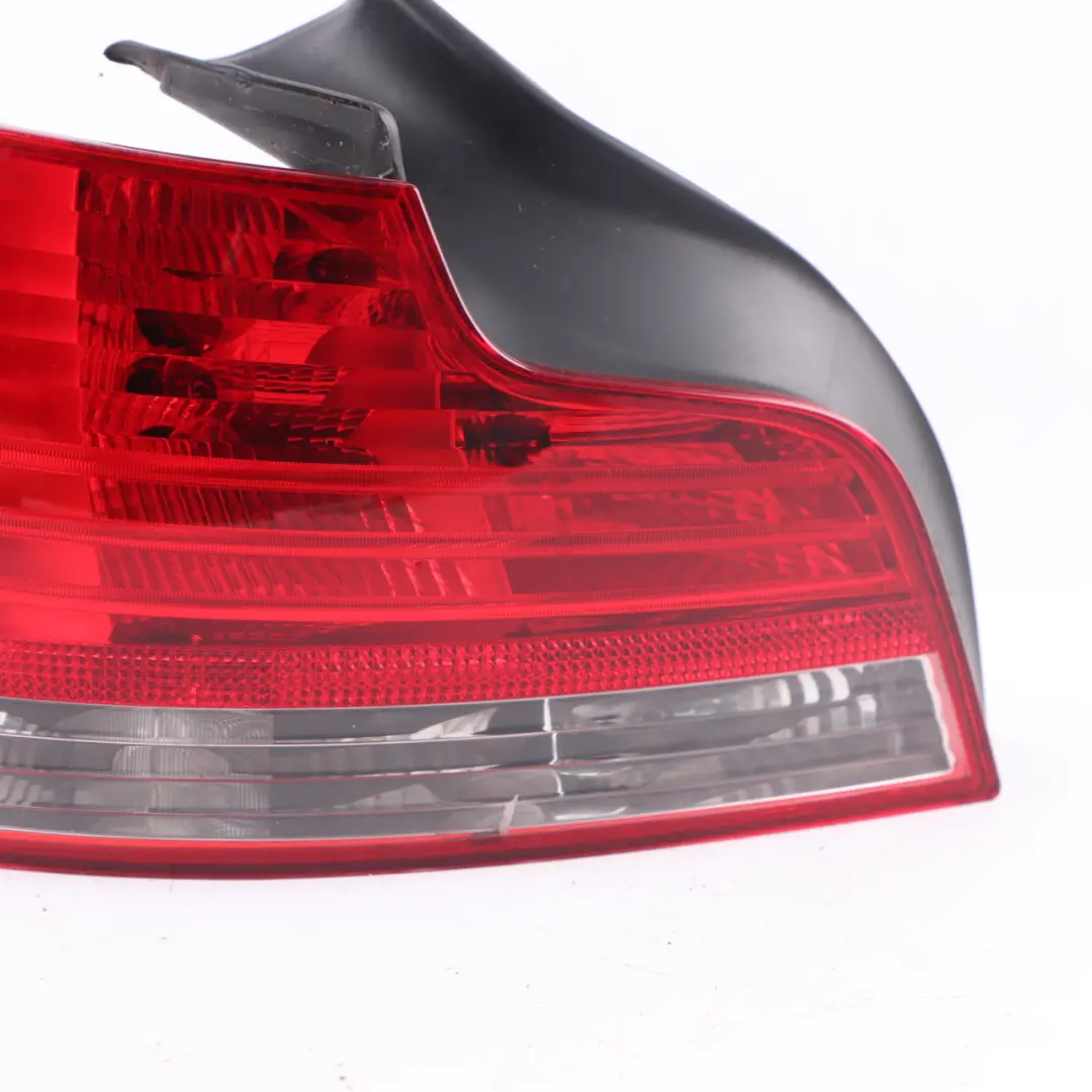 Heckleuchte Lampe Licht Hinten Links für BMW E82 E88 Coupe Cabrio mit Teilenummer 4869809 BMW E82 E88 Coupe Cabrio Heckleuchte Lampe Licht Hinten Links - SKU 4869809-1 - Teilenummer 4869809