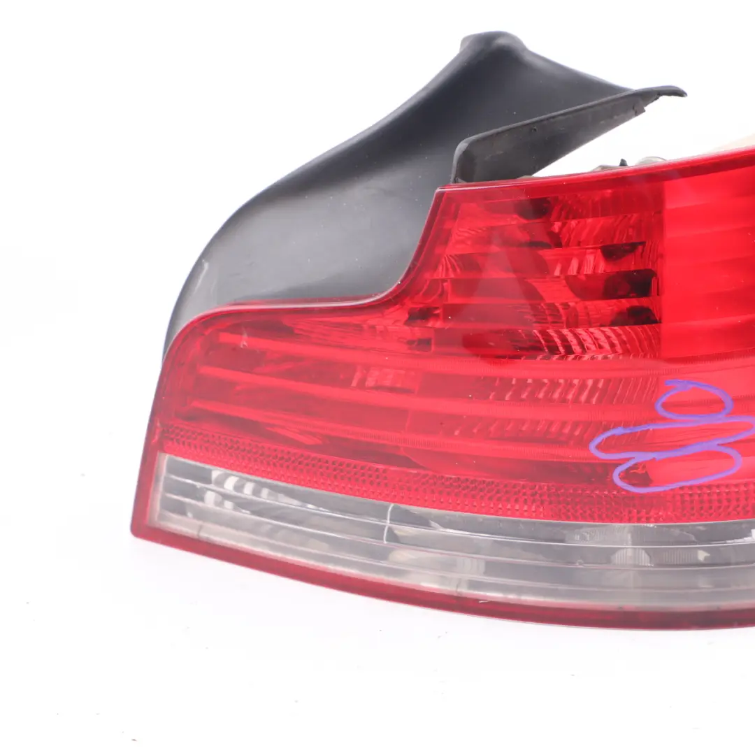 Feu Arriere Droite pour BMW 1 E82 E88 Coupe Cabriolet à propos du numéro de pièce 4869810 BMW 1 E82 E88 Coupe Cabriolet Feu Arriere Droite - SKU 4869810-1 - Numéro de pièce 4869810