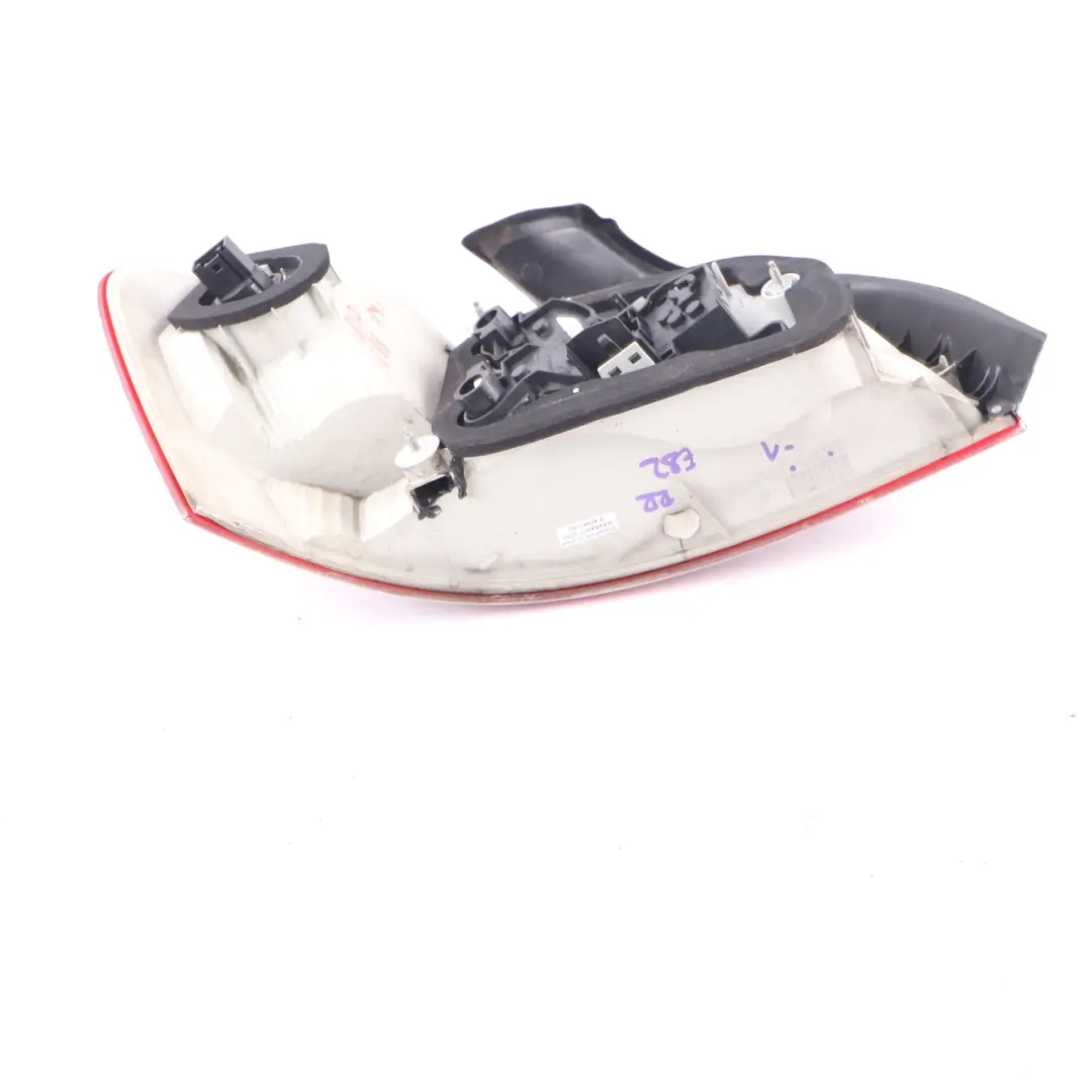 Feu Arriere Droite pour BMW 1 E82 E88 Coupe Cabriolet à propos du numéro de pièce 4869810 BMW 1 E82 E88 Coupe Cabriolet Feu Arriere Droite - SKU 4869810-1 - Numéro de pièce 4869810