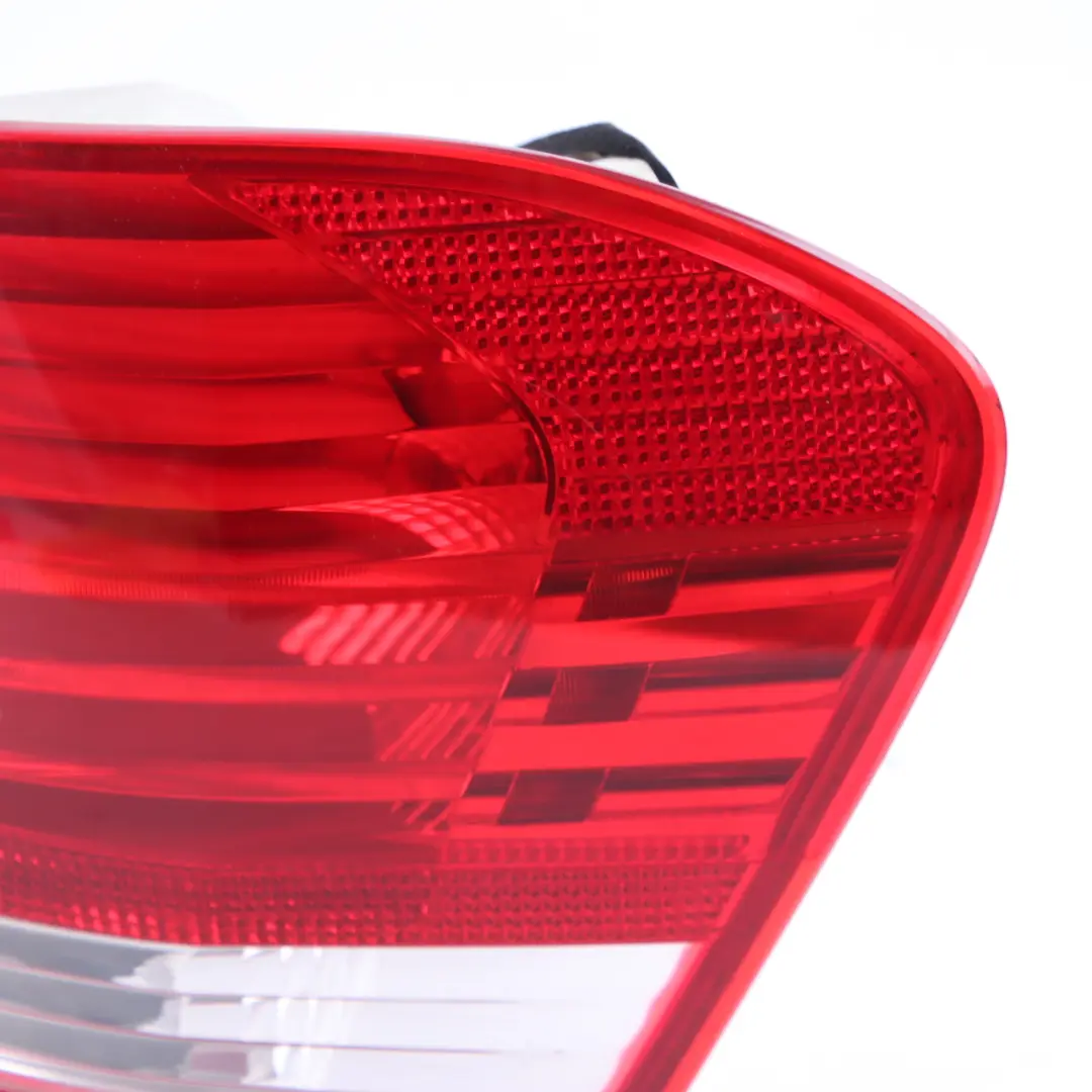  £Rear Lamp BMW E82 Coupe E88 Convertible Tail Light Right O/S Side Panel - SKU 4869810-2 - Part number 4869810