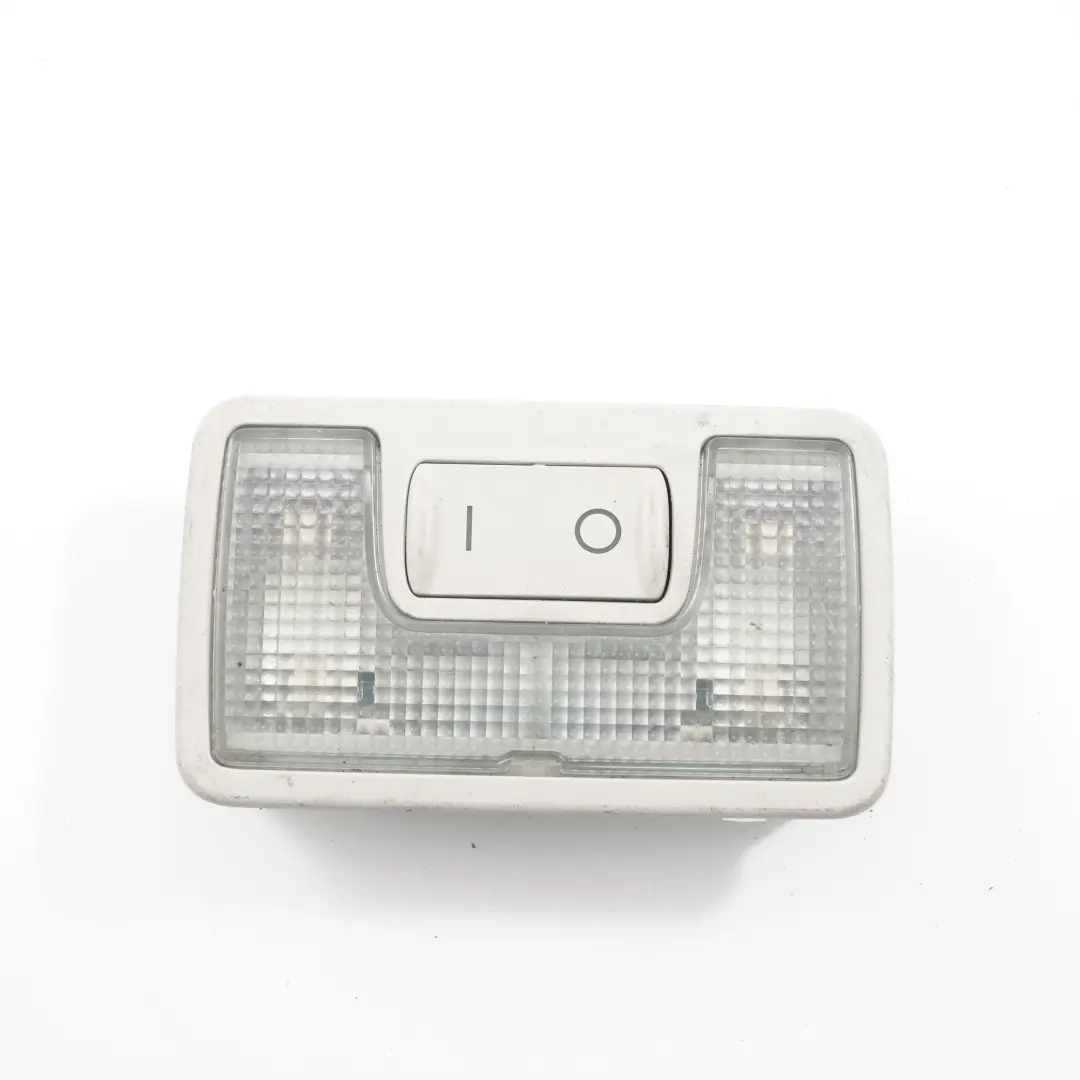 Audi A4 B7 Lampka Podsufitki Kabiny Tył Tylna - SKU 4B9947123 - Numer Części 4B9947123