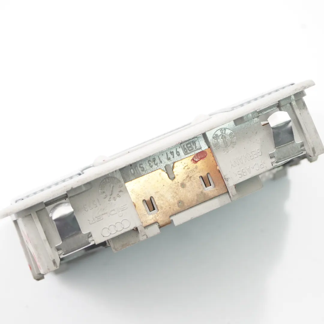 Roof Light Audi A4 B7 Rear Courtesy Lamp Interior Lighting Panel to with Part number 4B9947123 Roof Light Audi A4 B7 Rear Courtesy Lamp Interior Lighting Panel - SKU 4B9947123 - Part number 4B9947123