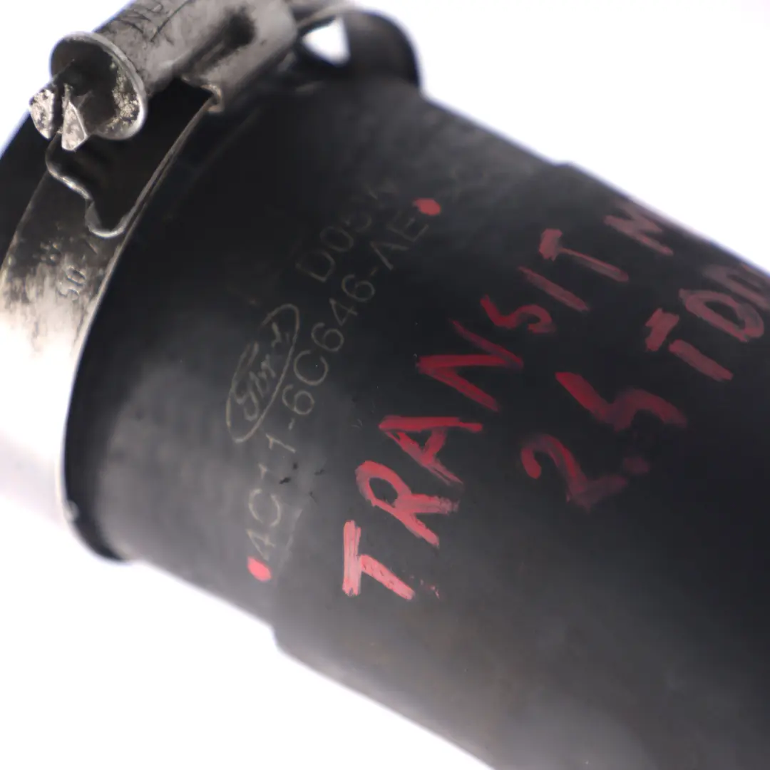 MK6 2.4 TDDi Ladeluftkühlerschlauch Lufteinlassrohr 4C11-6C646-AE für Ford Transit mit Teilenummer 4C116C646AE Ford Transit MK6 2.4 TDDi Ladeluftkühlerschlauch Lufteinlassrohr 4C11-6C646-AE - SKU 4C116C646AE - Teilenummer 4C116C646AE