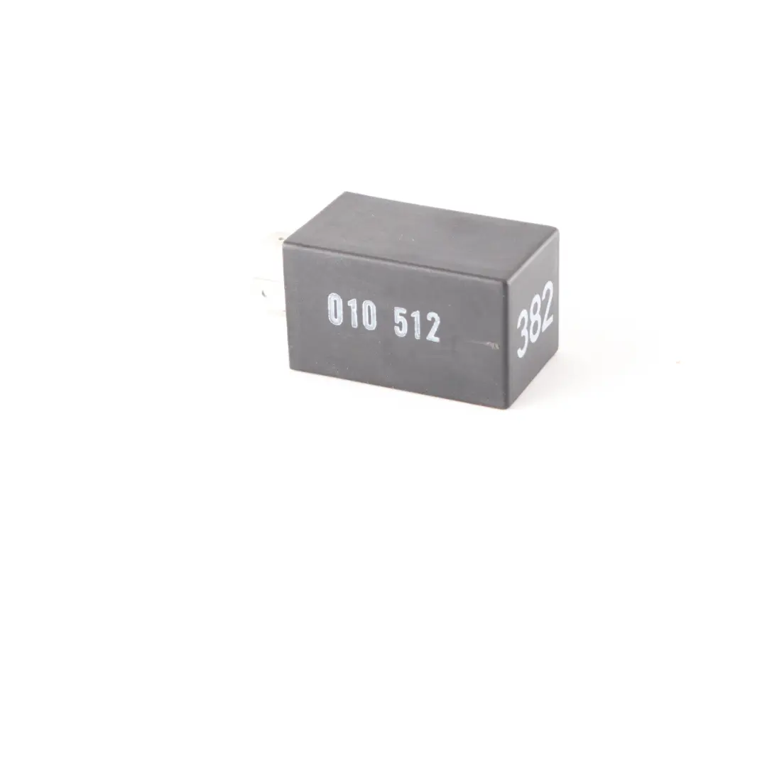 Modulo Unità Relè 4 Pin 12V 4D09907131 per Audi VW Volkswagen con numero di parte 4D0907131 Audi VW Volkswagen Modulo Unità Relè 4 Pin 12V 4D09907131 - SKU 4D0907131 - Numero di parte 4D0907131