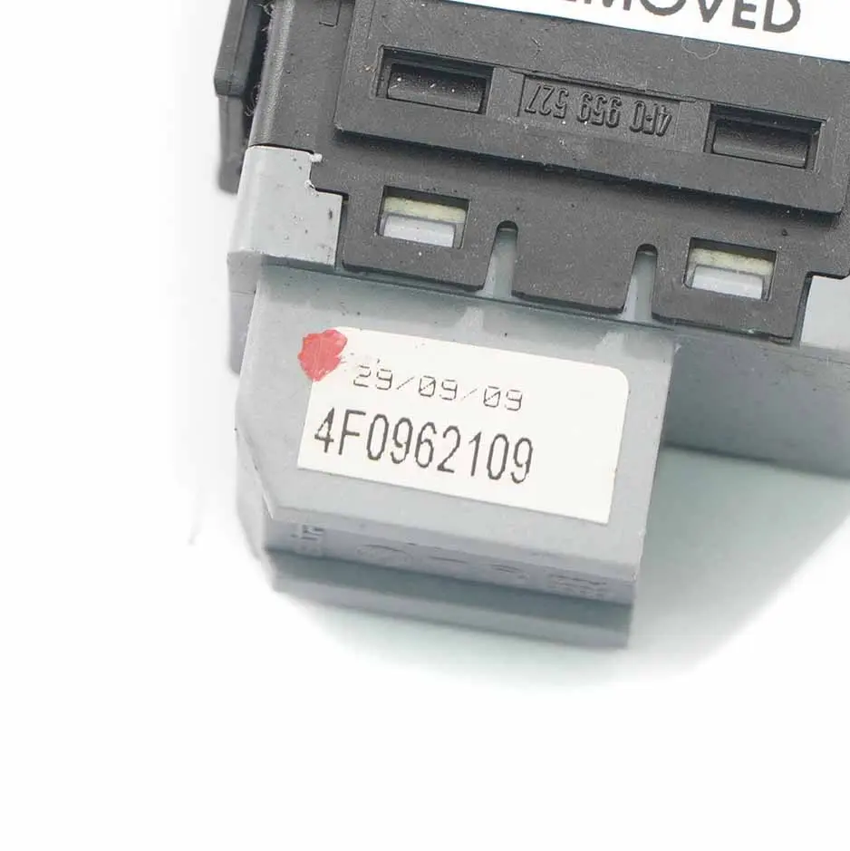 Sensore di allarme Pulsante Unità per Audi A4 con numero di parte 4F0962109 Audi A4 Sensore di allarme Pulsante Unità - SKU 4F0962109 - Numero di parte 4F0962109