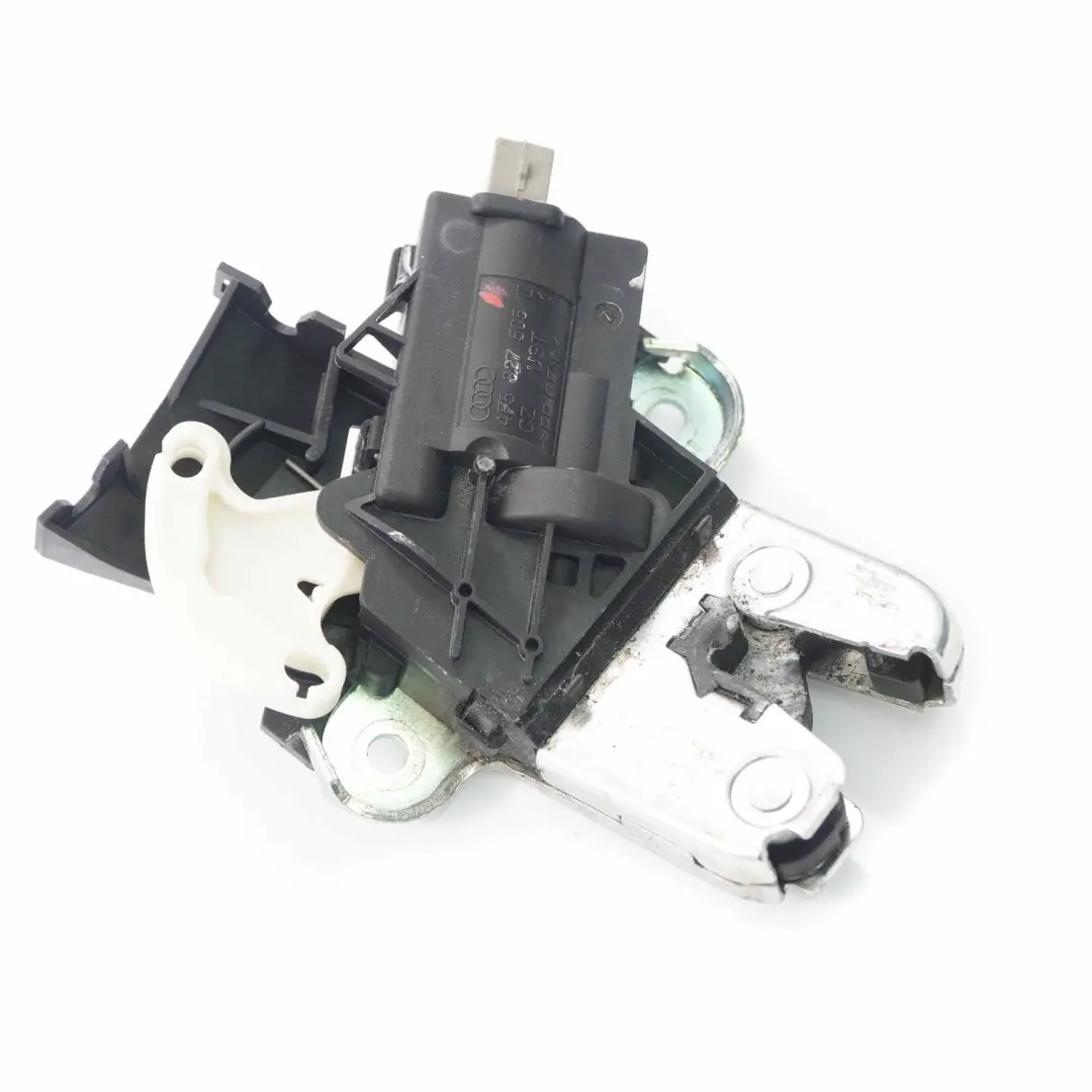 Zamek Klapy Bagażnika Tył Volkswagen VW Passat B6 - SKU 4F5827505D - Numer Części 4F5827505D