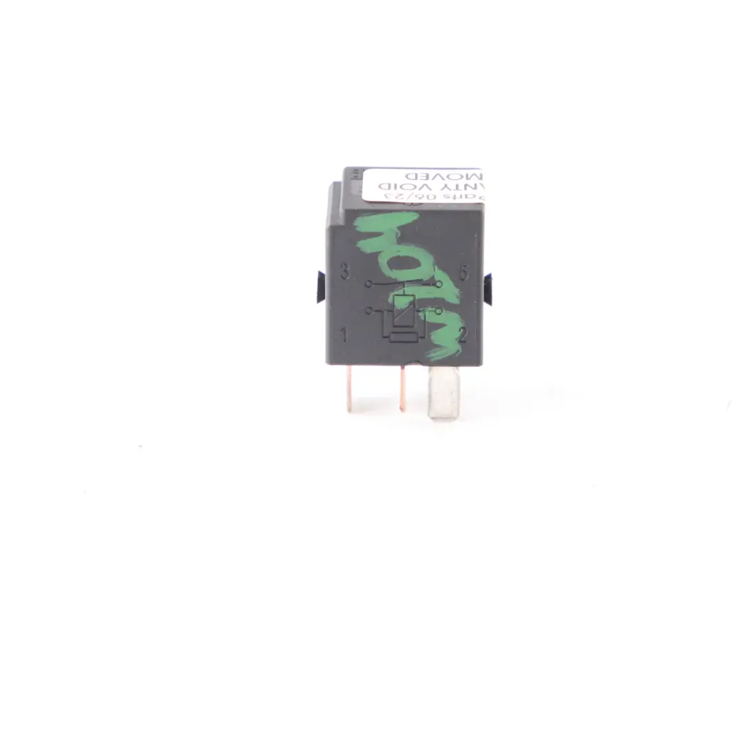  Relé Mercedes W176 W246 4 polos Negro Hella 12V A0025428419 - SKU 4RA007813 - Número de pieza 4RA007813