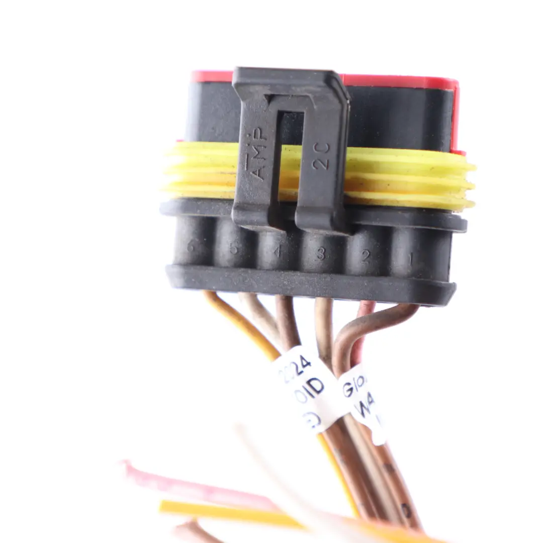 Headlight Lamp Light Front Right O/S Plug Socket Wiring to Iveco Daily 3 with Part number 500307756 Iveco Daily 3 Headlight Lamp Light Front Right O/S Plug Socket Wiring - SKU 500307756-2 - Part number 500307756