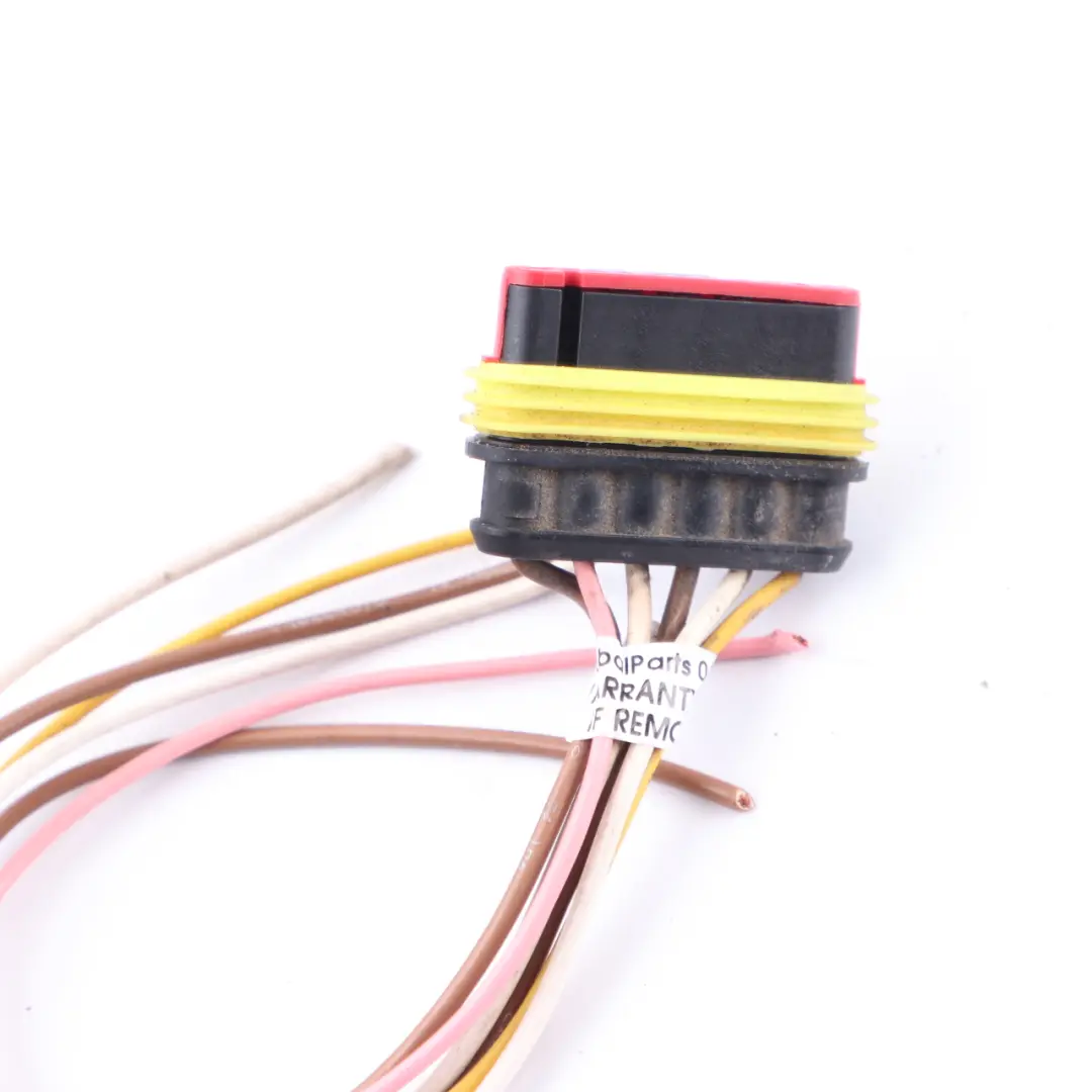 Headlight Lamp Light Front Right O/S Plug Socket Wiring to Iveco Daily 3 with Part number 500307756 Iveco Daily 3 Headlight Lamp Light Front Right O/S Plug Socket Wiring - SKU 500307756-2 - Part number 500307756
