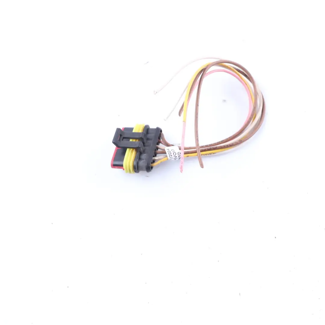 Headlight Lamp Light Front Right O/S Plug Socket Wiring to Iveco Daily 3 with Part number 500307756 Iveco Daily 3 Headlight Lamp Light Front Right O/S Plug Socket Wiring - SKU 500307756-2 - Part number 500307756