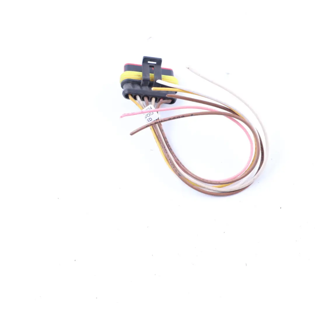 Headlight Lamp Light Front Right O/S Plug Socket Wiring to Iveco Daily 3 with Part number 500307756 Iveco Daily 3 Headlight Lamp Light Front Right O/S Plug Socket Wiring - SKU 500307756-2 - Part number 500307756