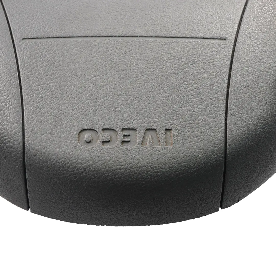 Modulo aria per volante lato guida nero per Iveco Daily 3 con numero di parte 504072860 Iveco Daily 3 Modulo aria per volante lato guida nero - SKU 504072860 - Numero di parte 504072860